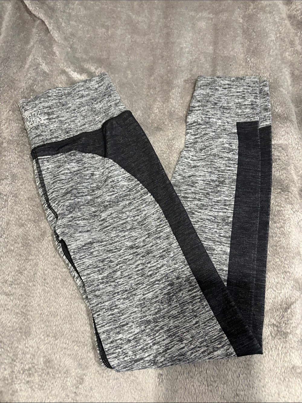 PINK Victoria's Secret Gray Marled Leggings with Black Side Panels - Picture 3 of 3